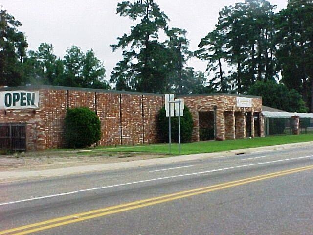 909 E Broad St, Texarkana, AR 71854