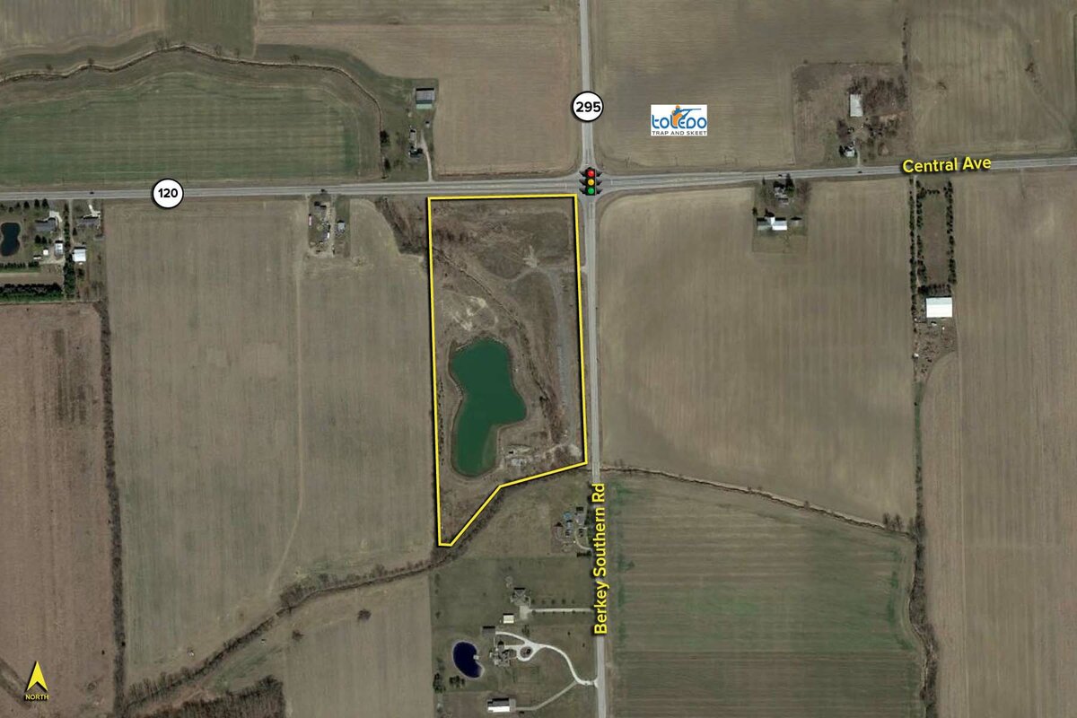 2901 N Berkey Southern Rd, Swanton, OH 43558