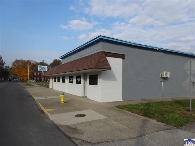 932 Locust St, Terre Haute, IN 47807