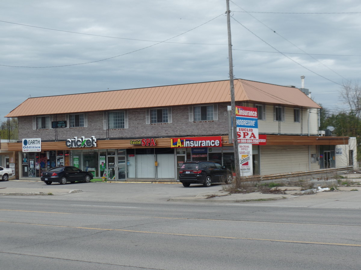 808 N Euclid Ave, Bay City, MI 48706