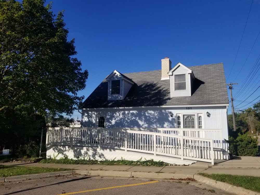 131 Ferland St, Walled Lake, MI 48390