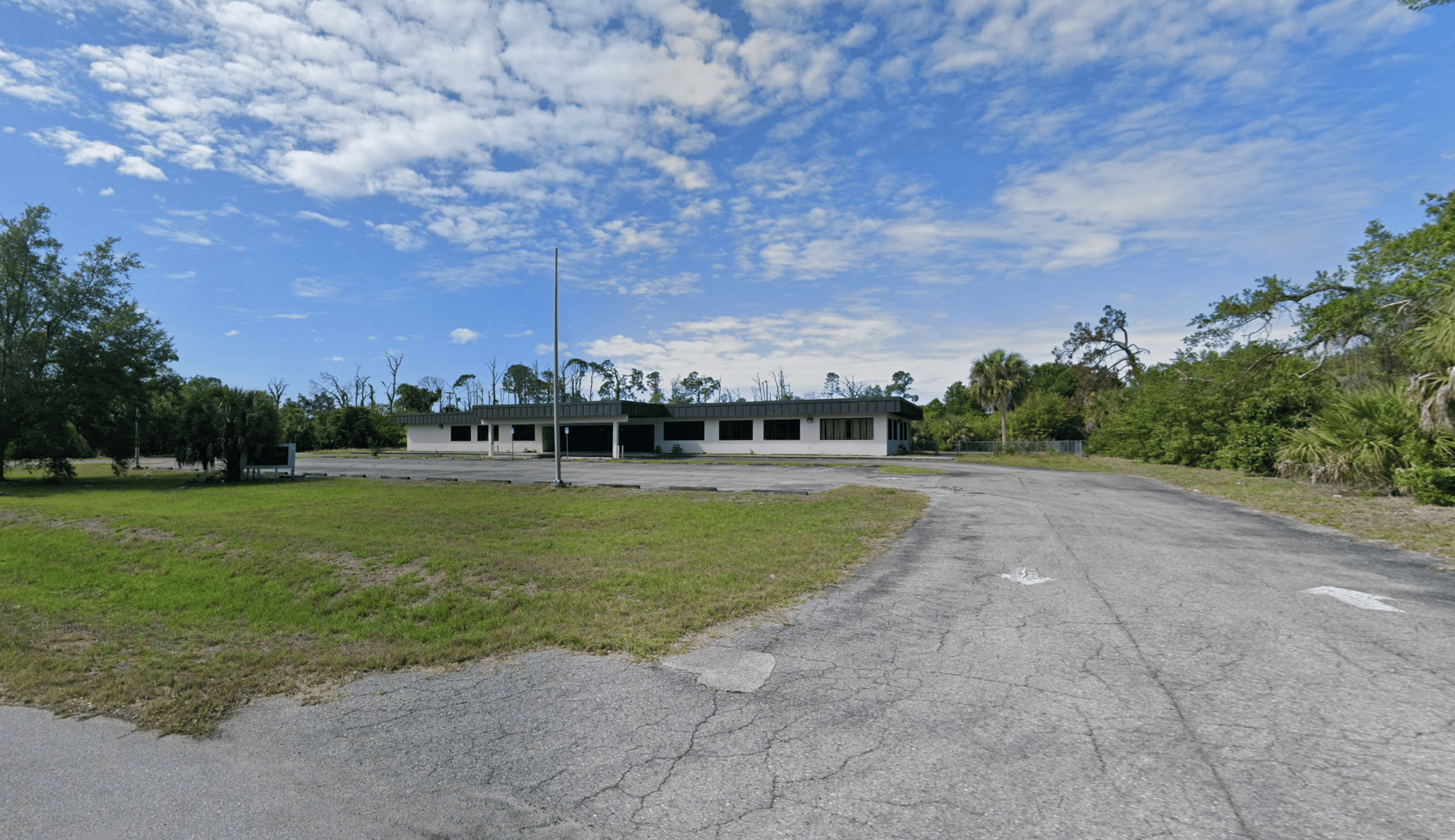 525 Bowman Ter, Port Charlotte, FL 33953