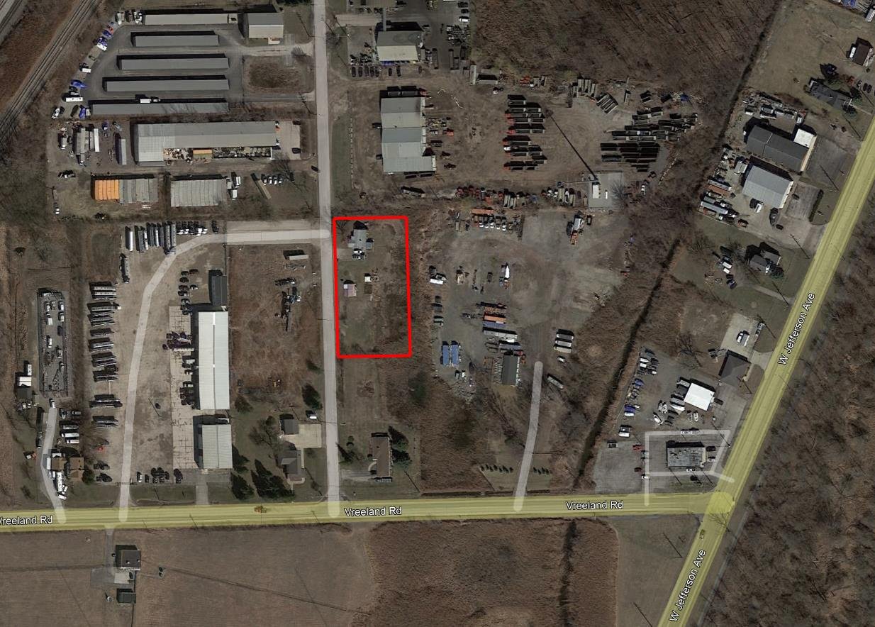 5647 Hoover St, Trenton, MI 48183