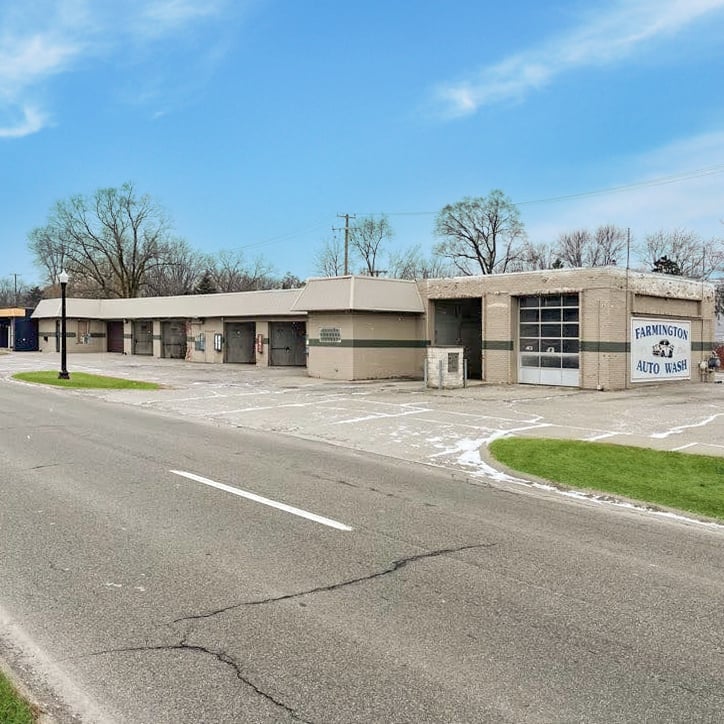 30544 Grand River Ave, Farmington Hills, MI 48336