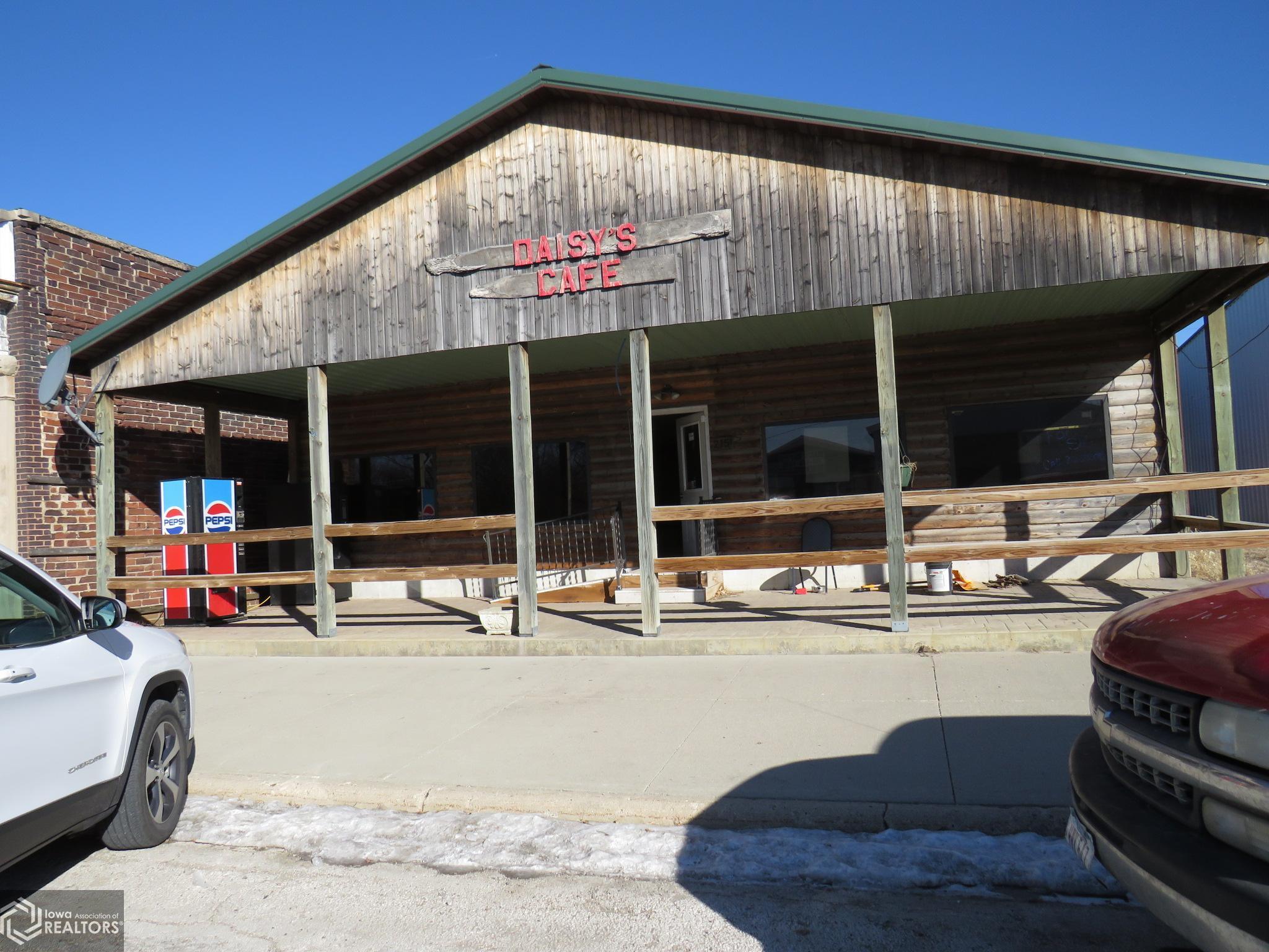 215 Main St, Lanesboro, IA 51451