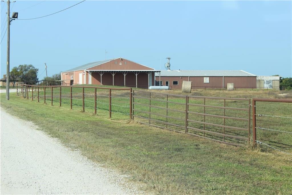 36450 Frontage Rd, Edgerton, KS 66021