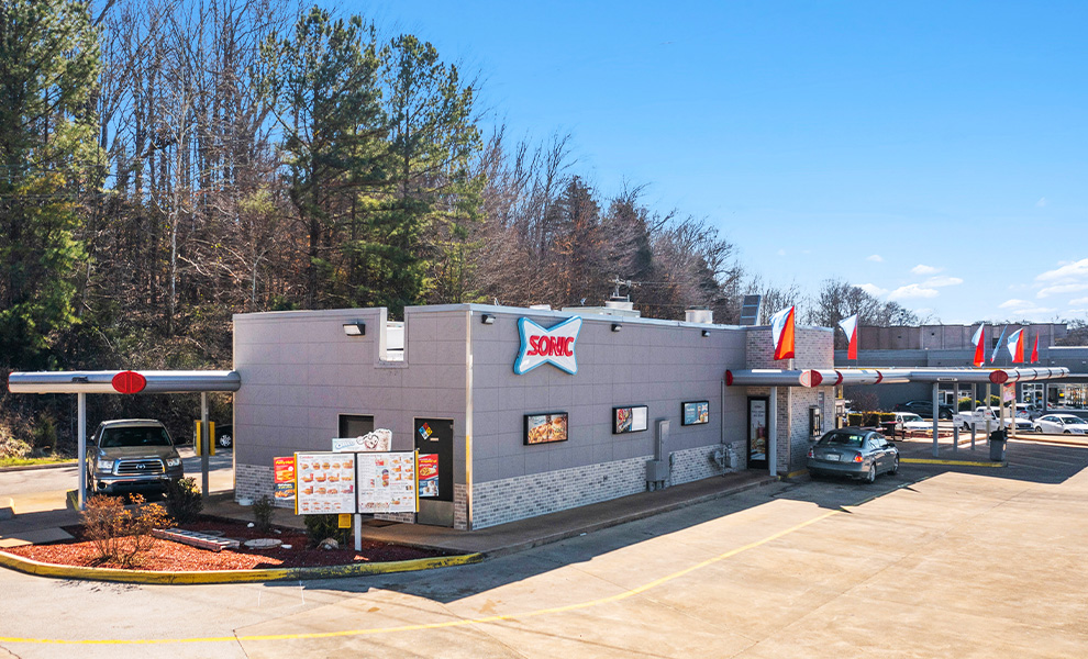 224 Dexter L Woods Memorial Blvd, Waynesboro, TN 38485