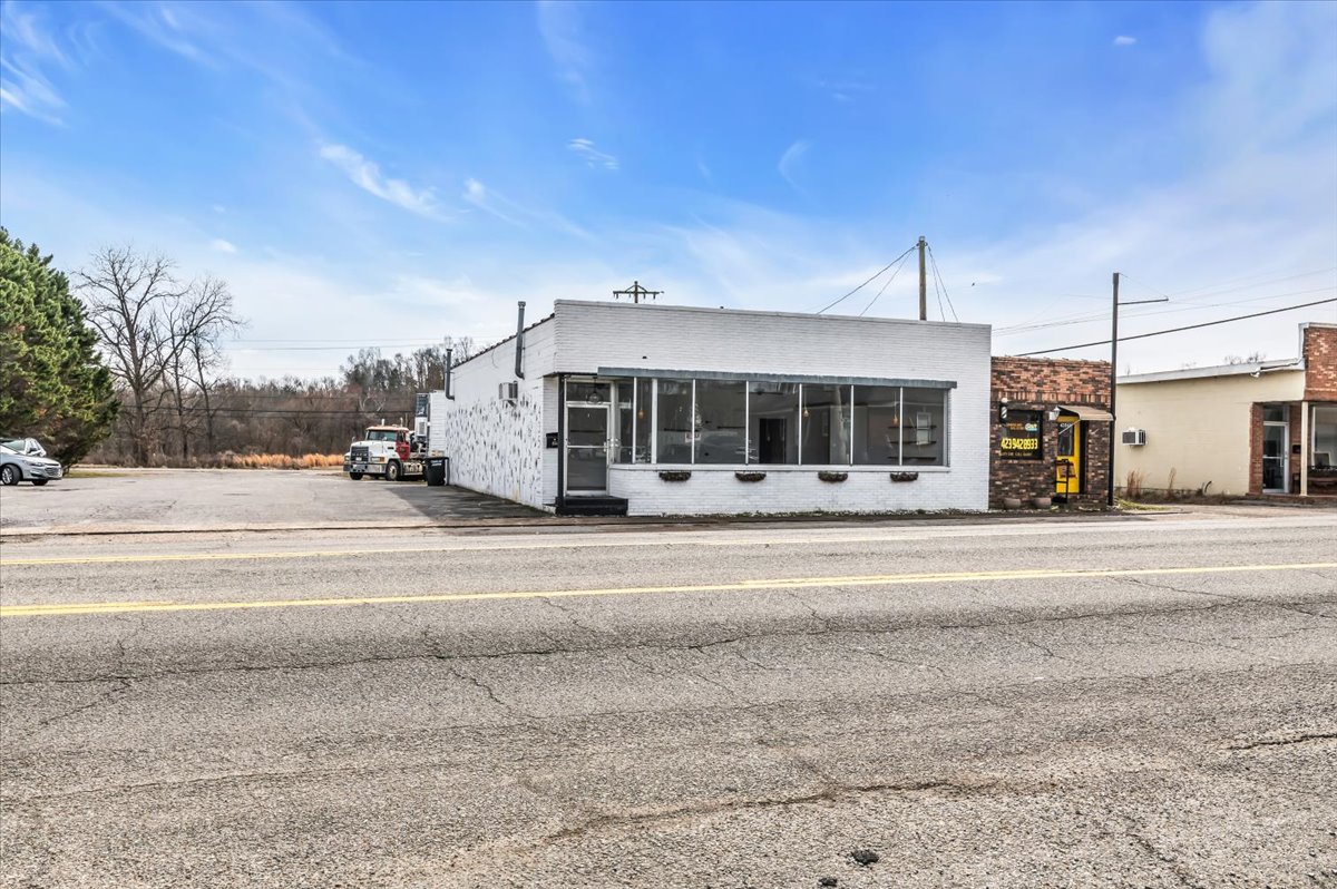 4354 Main St, Jasper, TN 37347