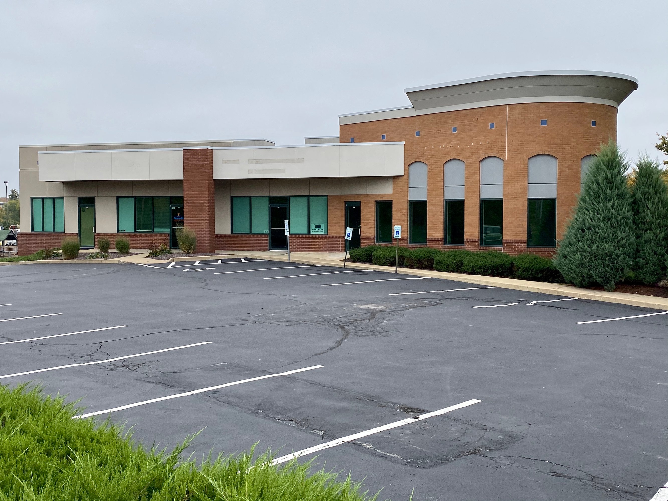 2085 Bluestone Dr, Saint Charles, MO 63303