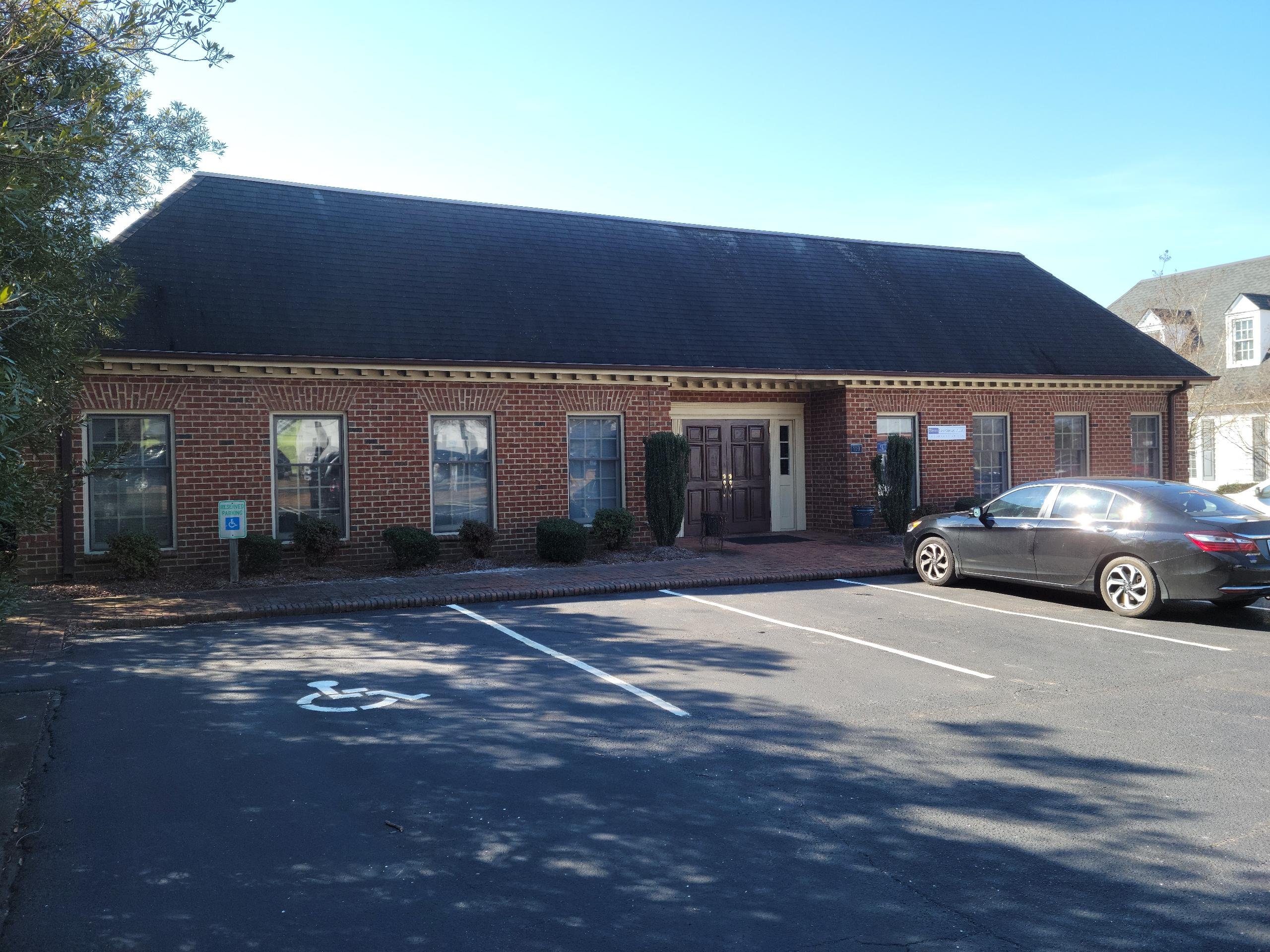 110 E Arlington Blvd, Greenville, NC 27858