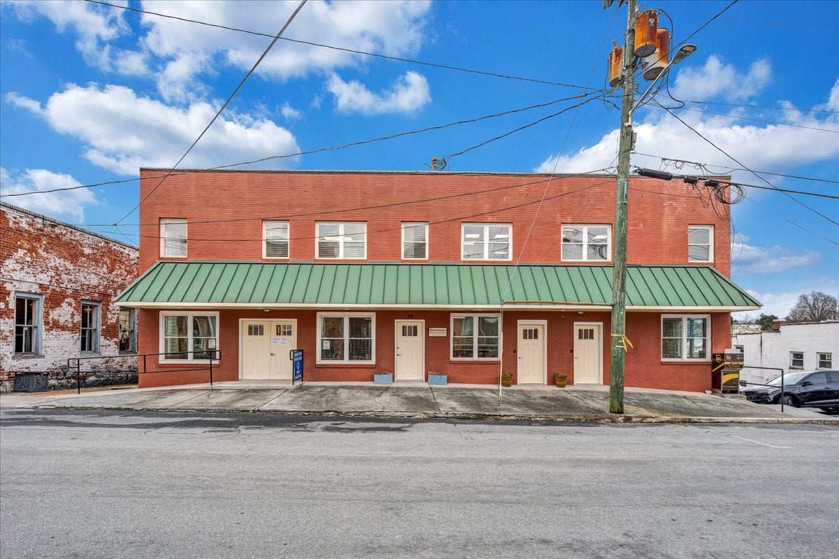 20 S Roanoke St, Fincastle, VA 24090