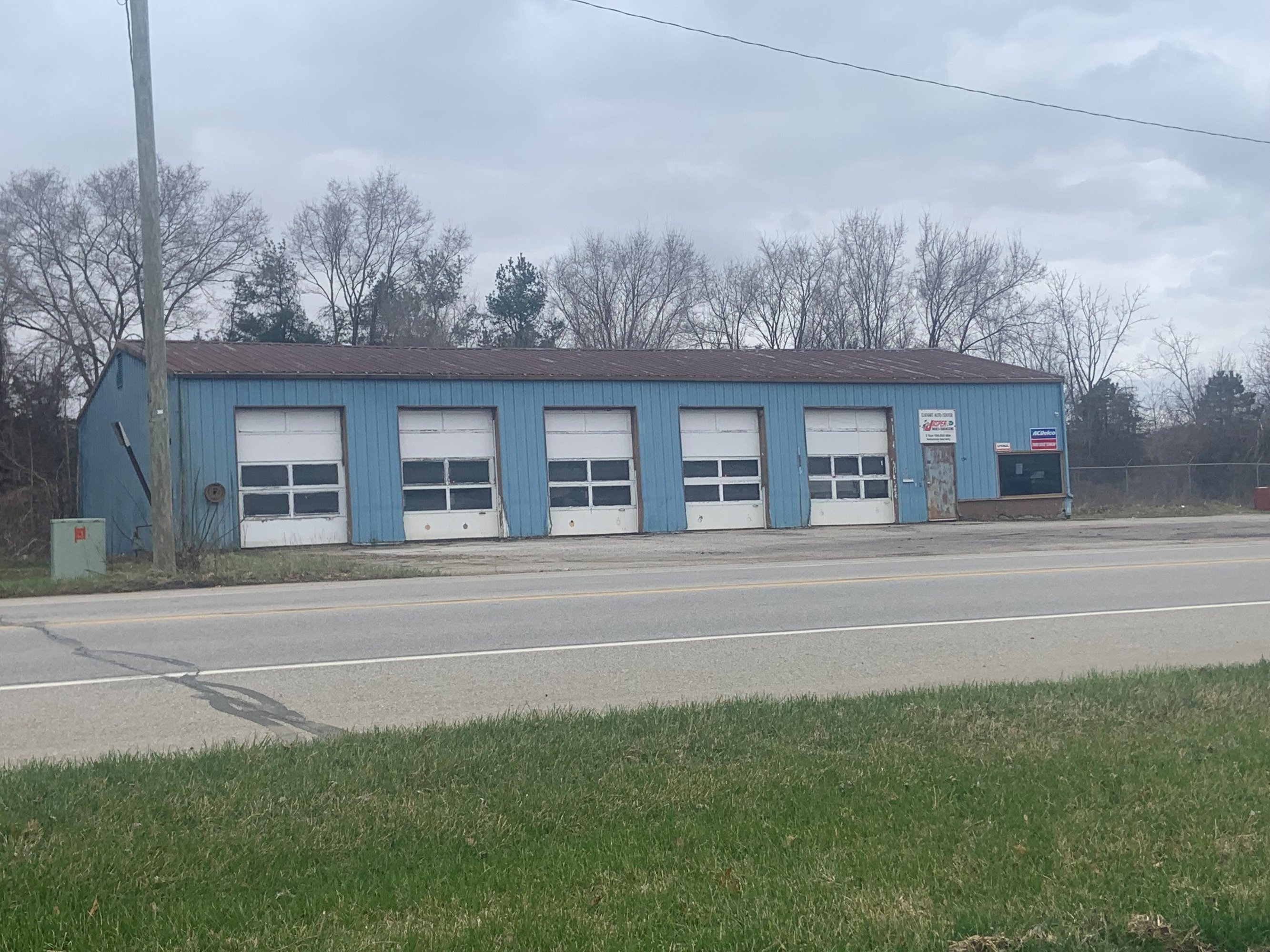 2501 W Lexington Ave, Elkhart, IN 46514