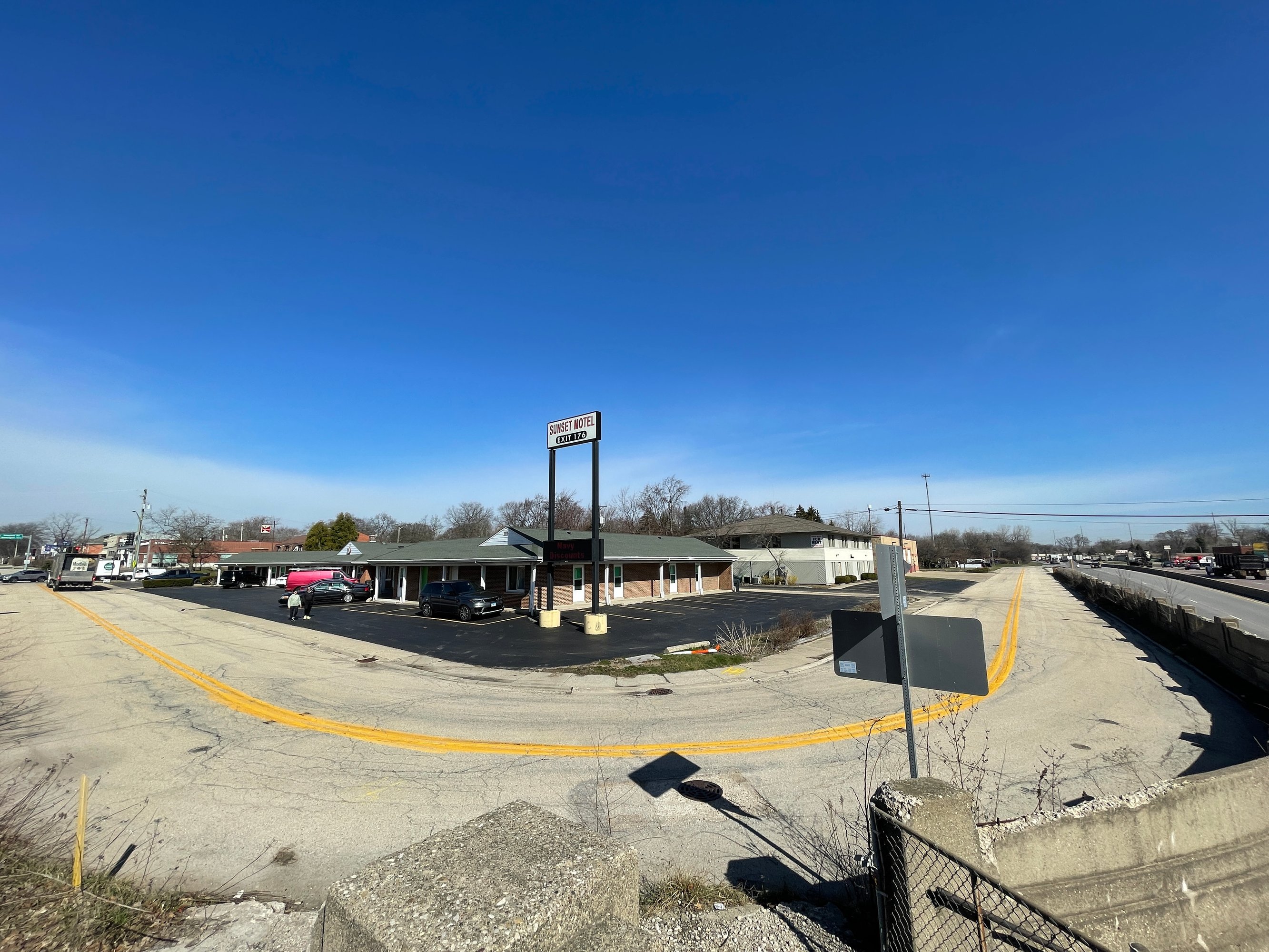 511 W Rockland Rd, Lake Bluff, IL 60044