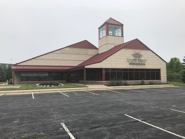 9750 Clark Dr, Rossford, OH 43460
