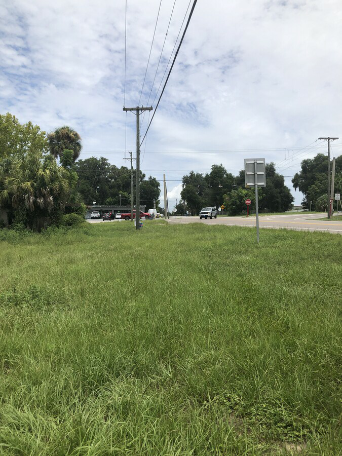 32946 College Ave, San Antonio, FL 33576