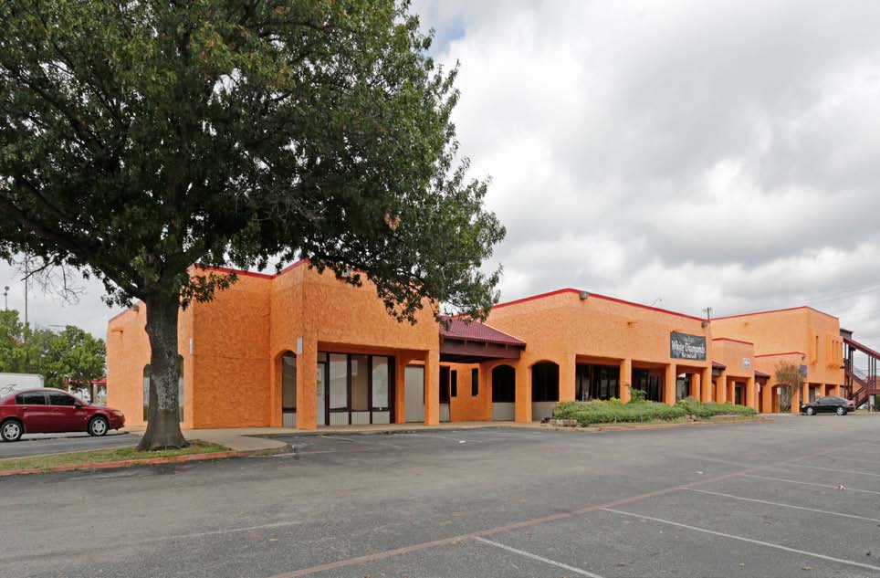 3906 W Camp Wisdom Rd, Dallas, TX 75237