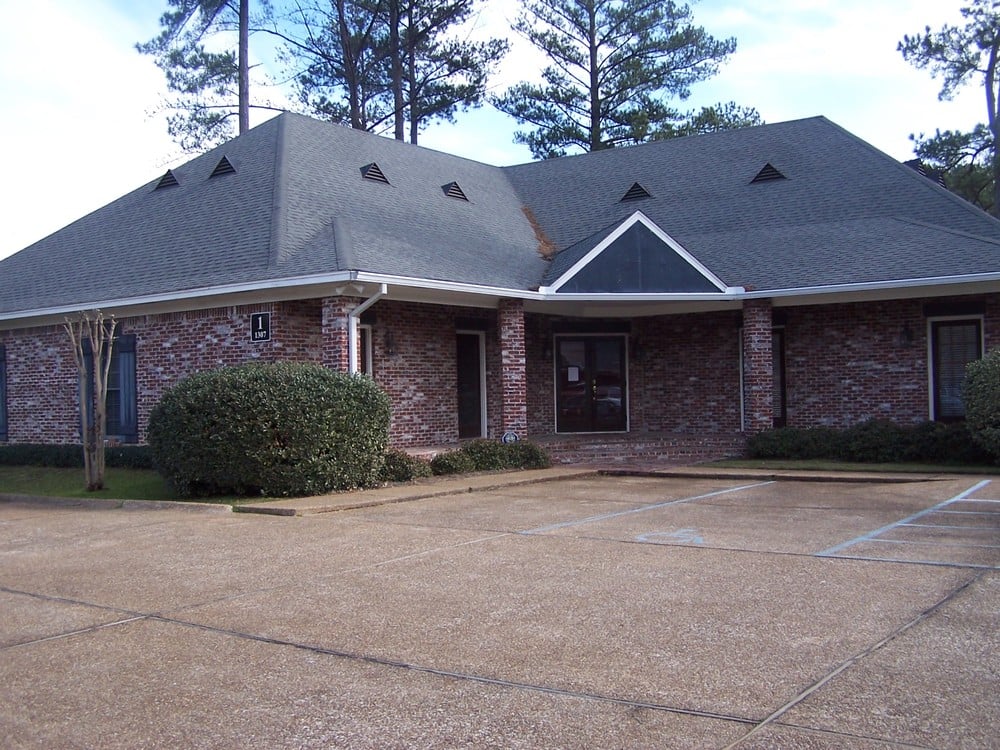 1307 Airport Rd, Flowood, MS 39232