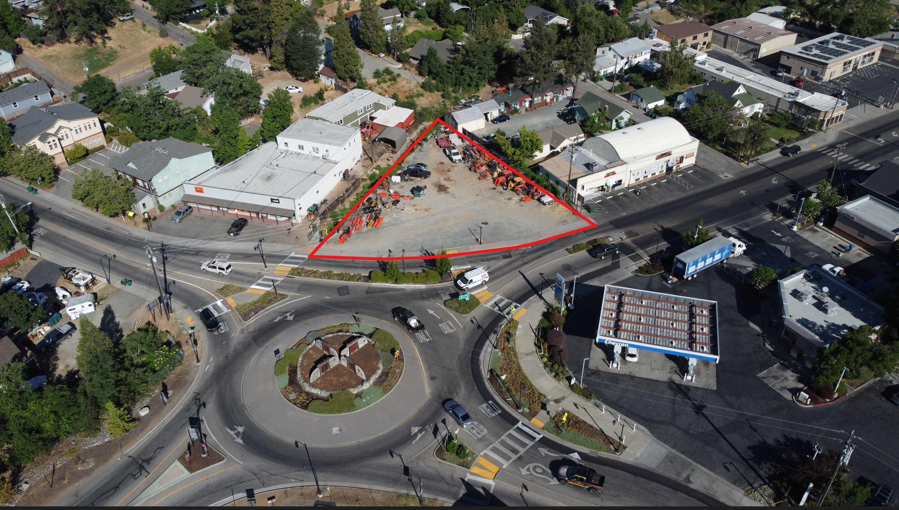 438 E Main St, Grass Valley, CA 95945