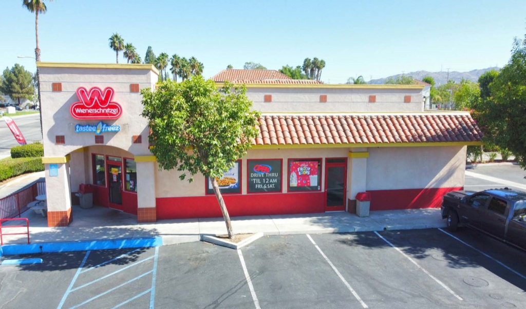 7460 Mission Grove Pkwy S, Riverside, CA 92508