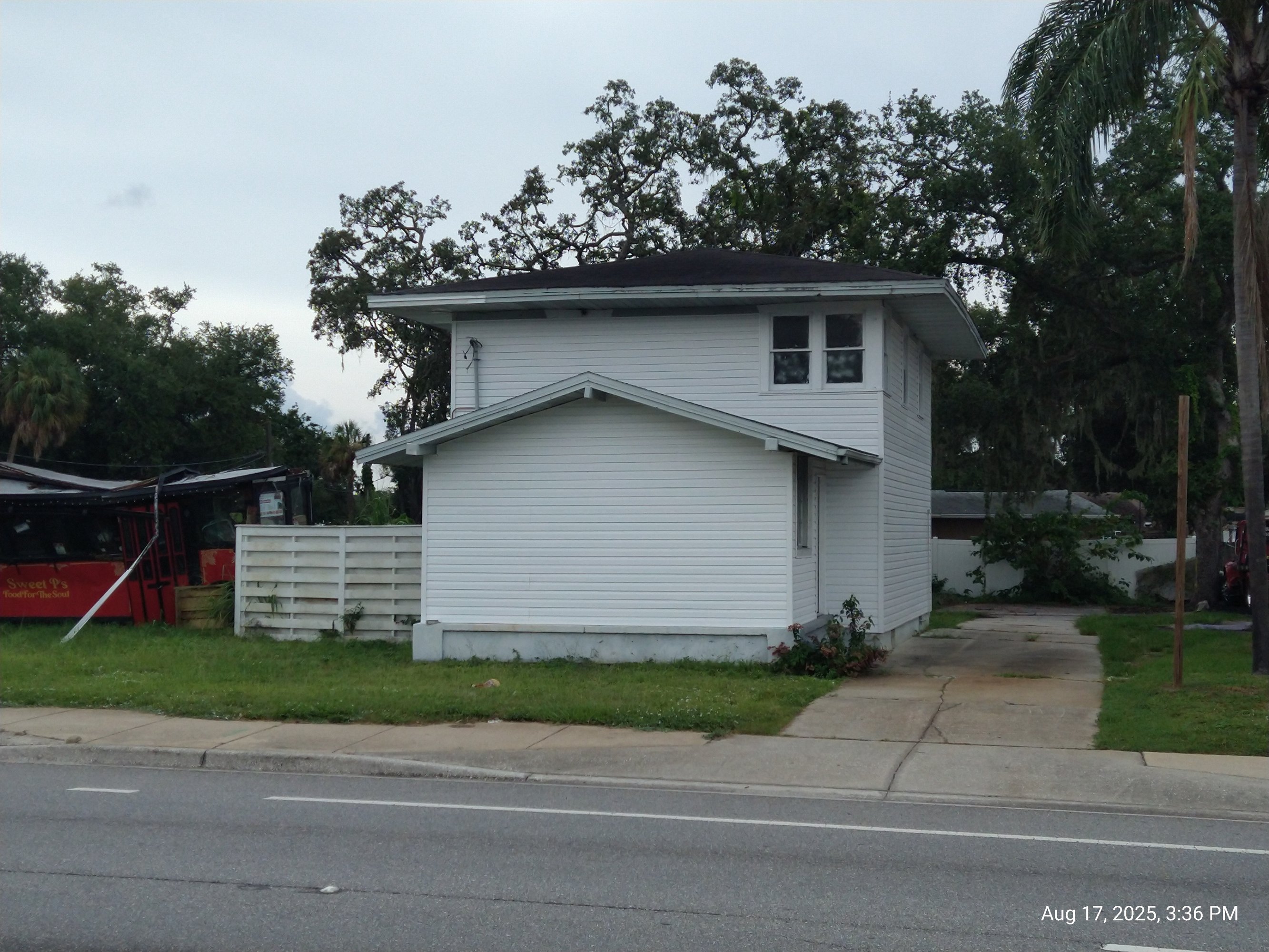 909 West Hillsborough Ave, Tampa, FL 33603