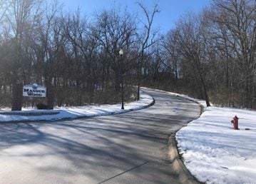 908 Rebecca Ln, Carbon Cliff, IL 61239