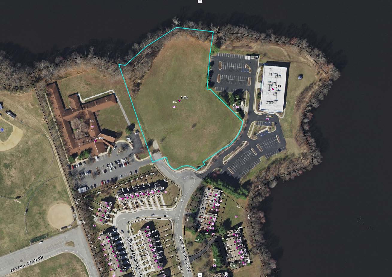 1079 Silver Lake Blvd, Dover, DE 19904
