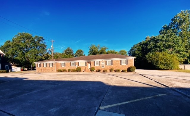 203 Rd St, Elizabeth City, NC 27909-4343
