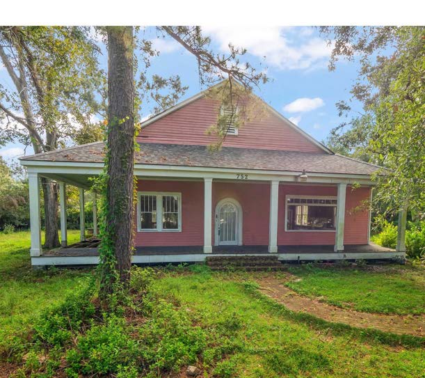 752 N Columbia St, Covington, LA 70433