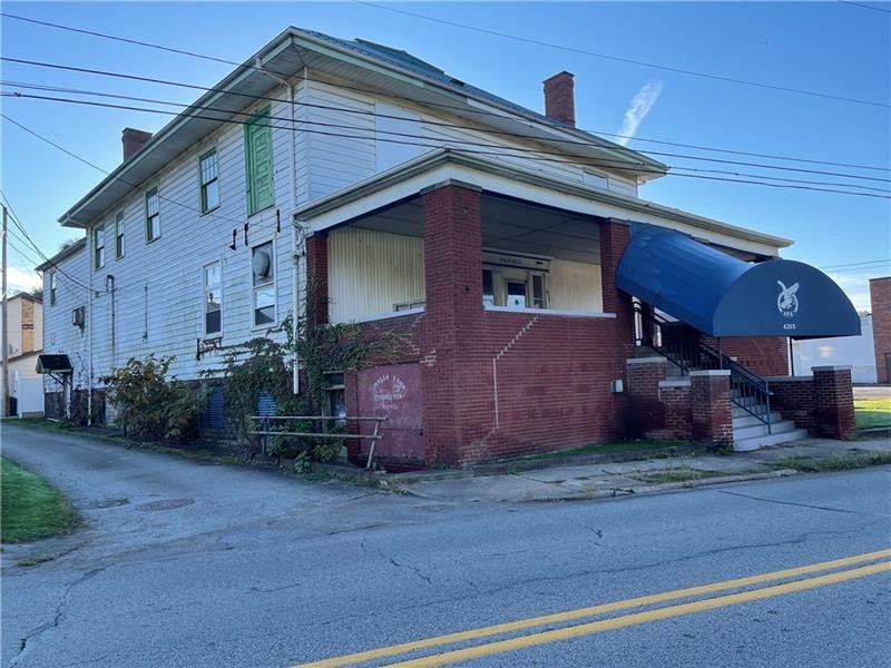 415 N Warren Ave, Apollo, PA 15613