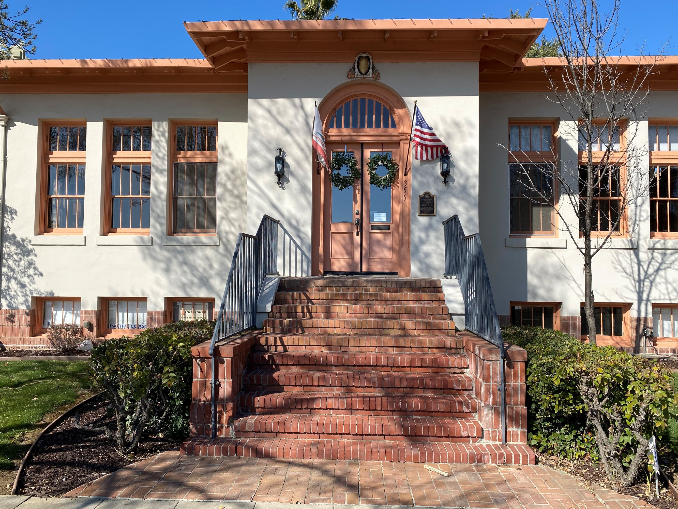 355 W Las Palmas Ave, Patterson, CA 95363