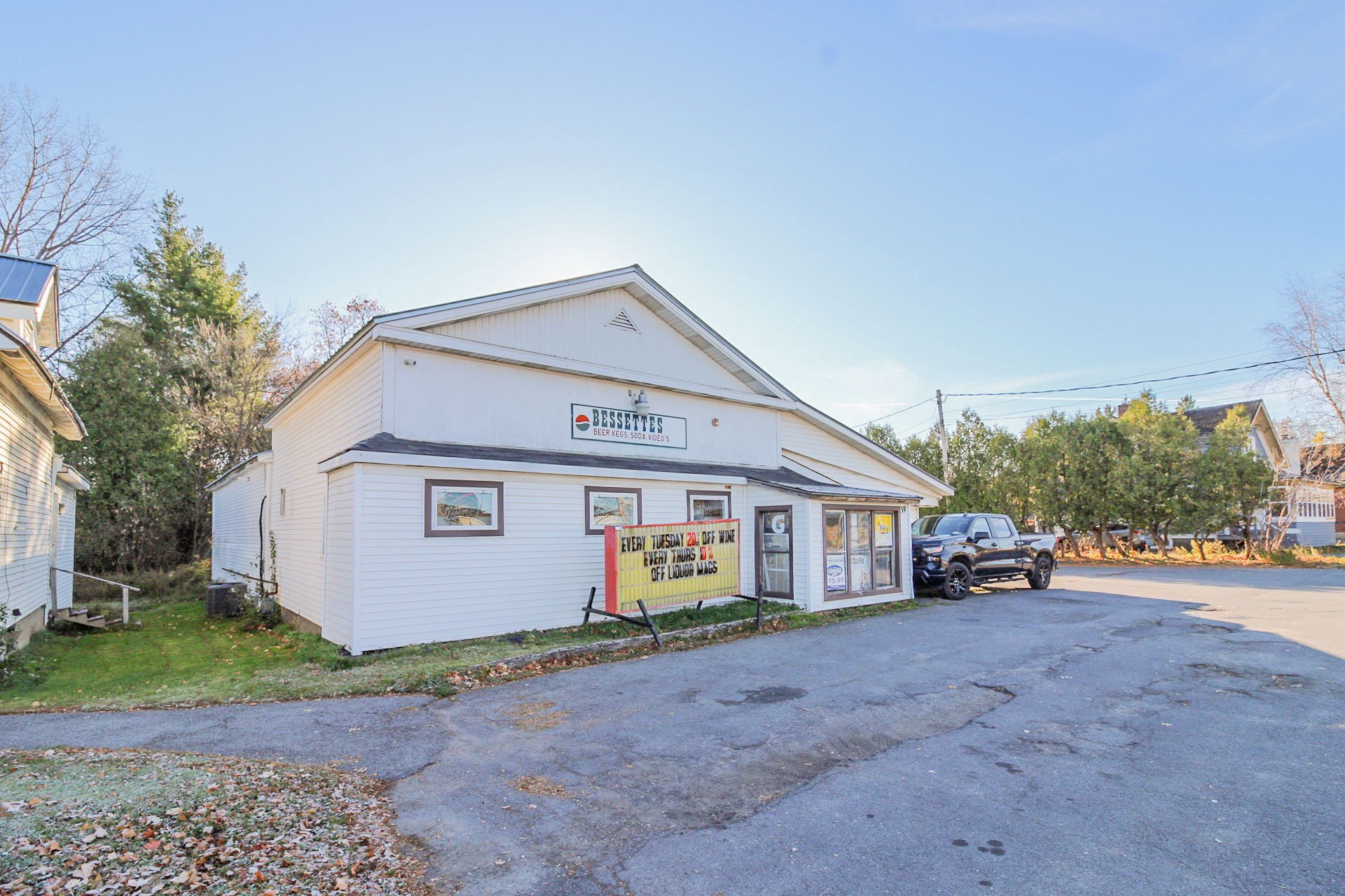 37 Gouverneur St, Canton, NY 13617