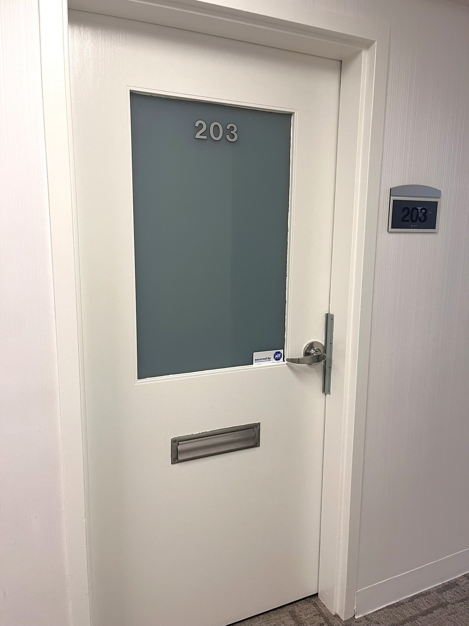 3165693