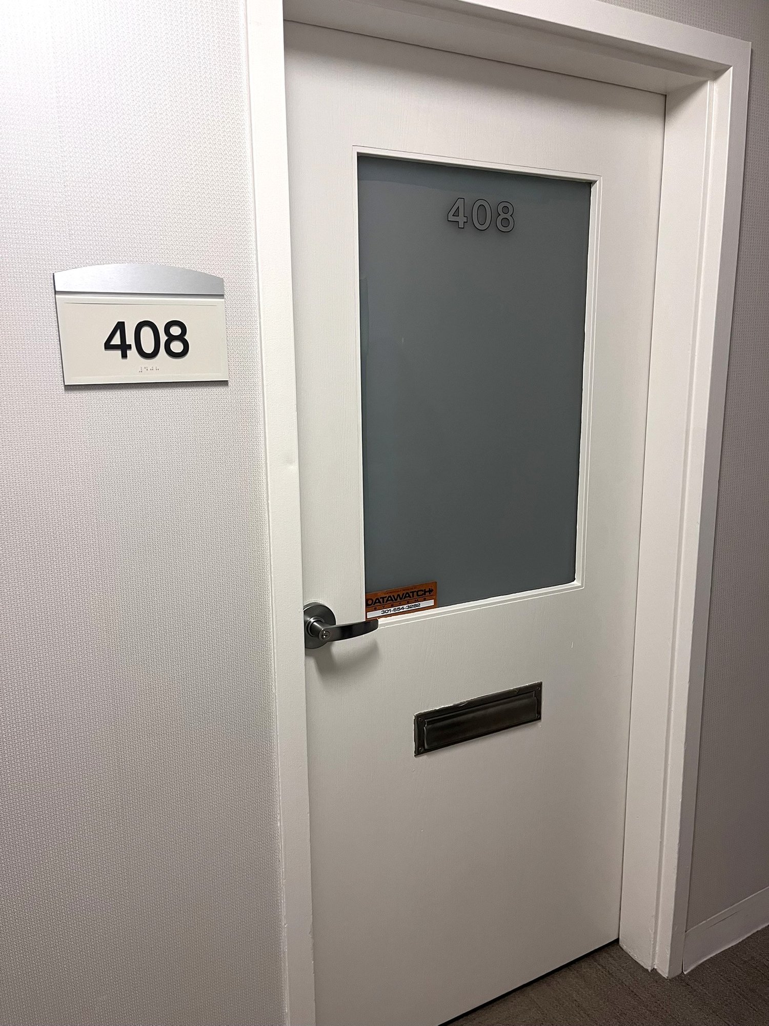 3193852