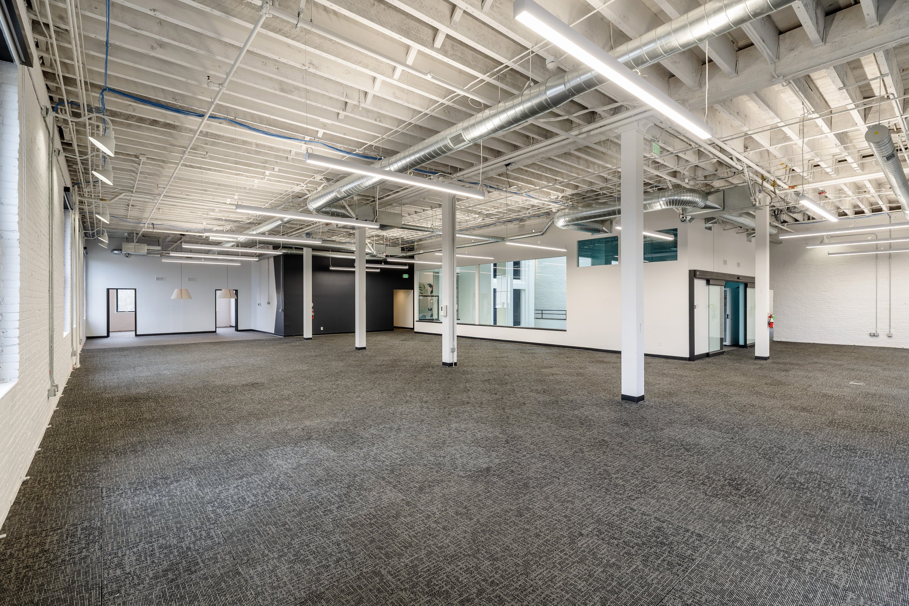 3201898