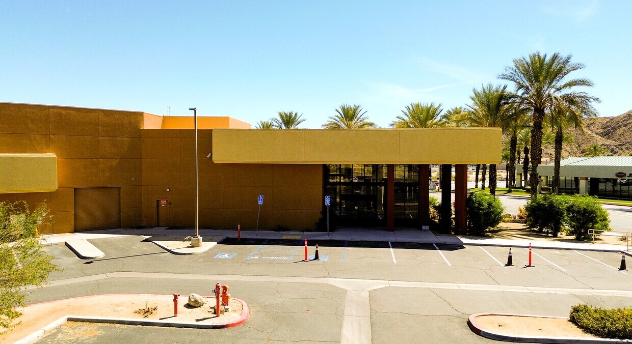 68956 Perez Rd, Cathedral City, CA 92234