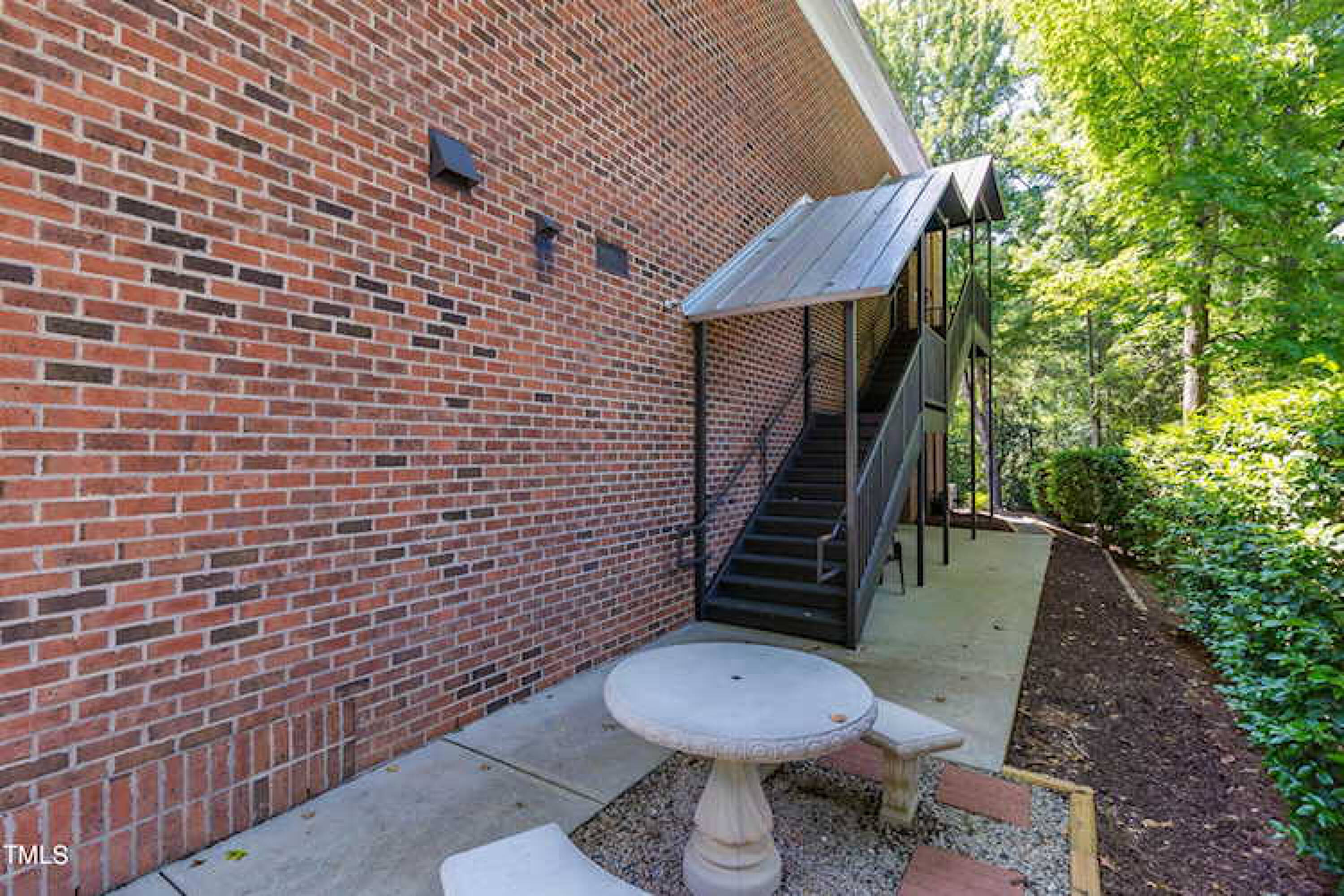3241013