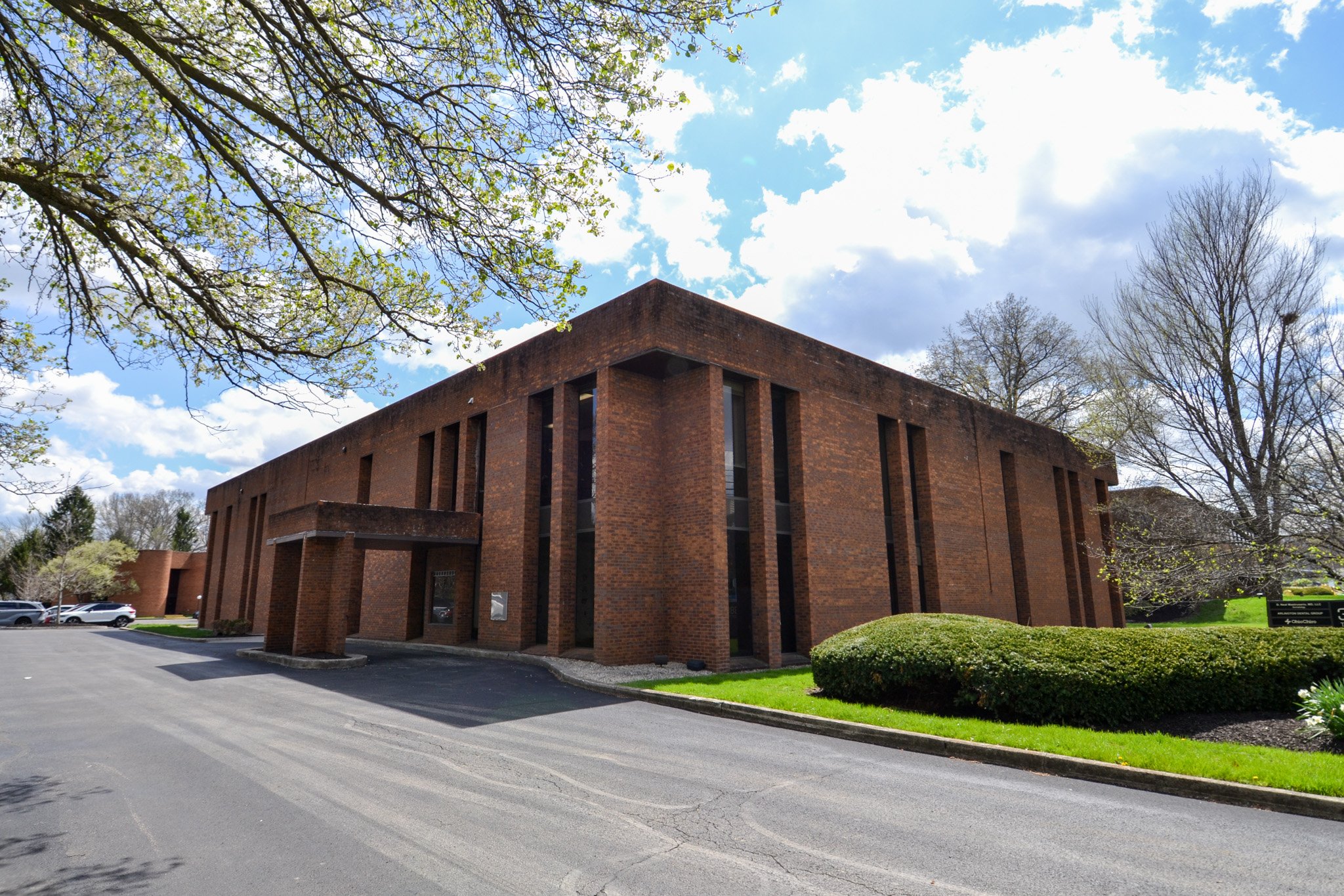 3380 Tremont Rd, Upper Arlington, OH 43221