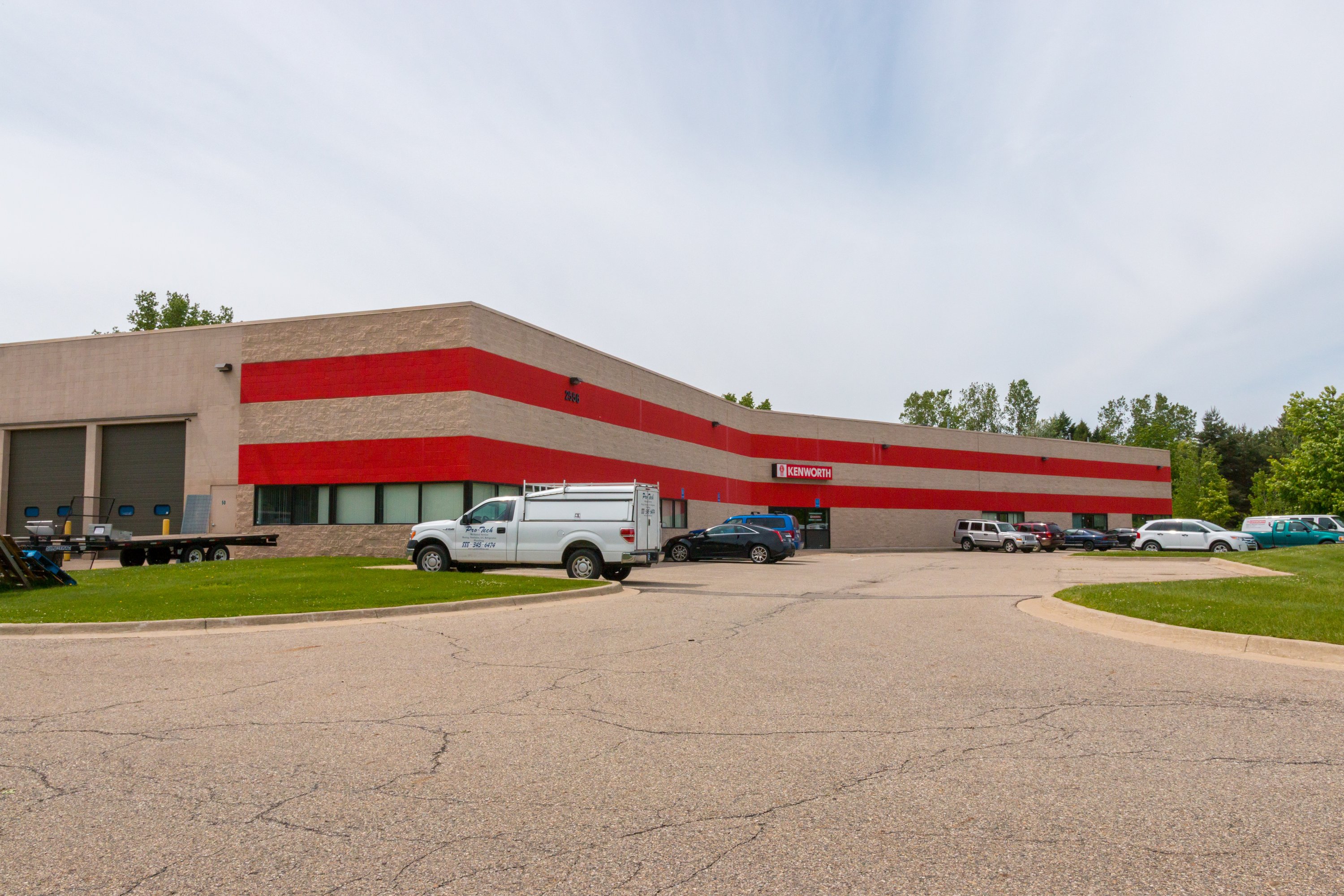 2556 Alamo Dr, Lansing, MI 48911