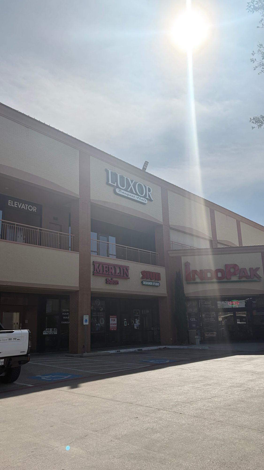 2548 Dickerson Pkwy, Carrollton, TX 75006