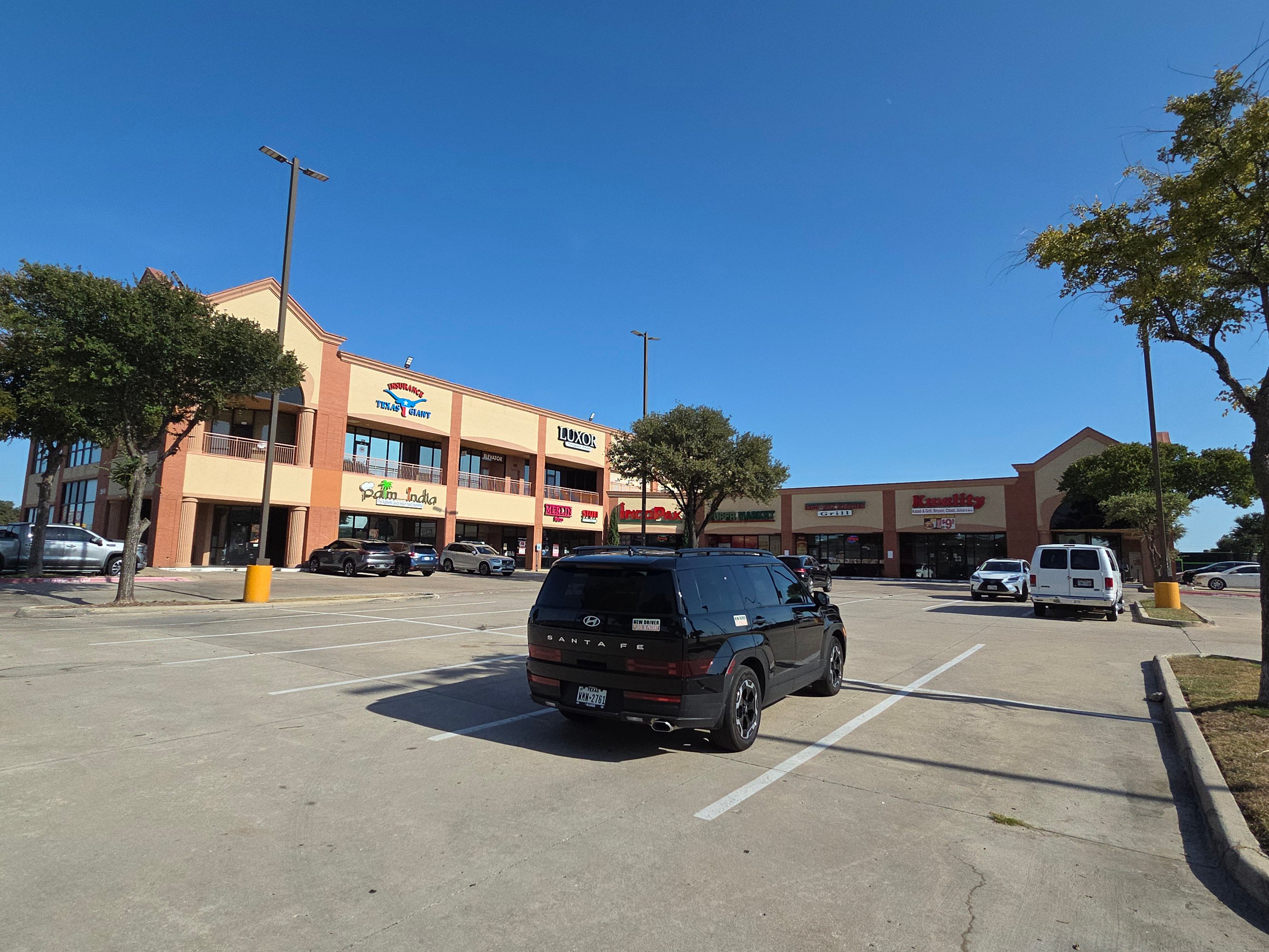 2548 Dickerson Pkwy, Carrollton, TX 75006