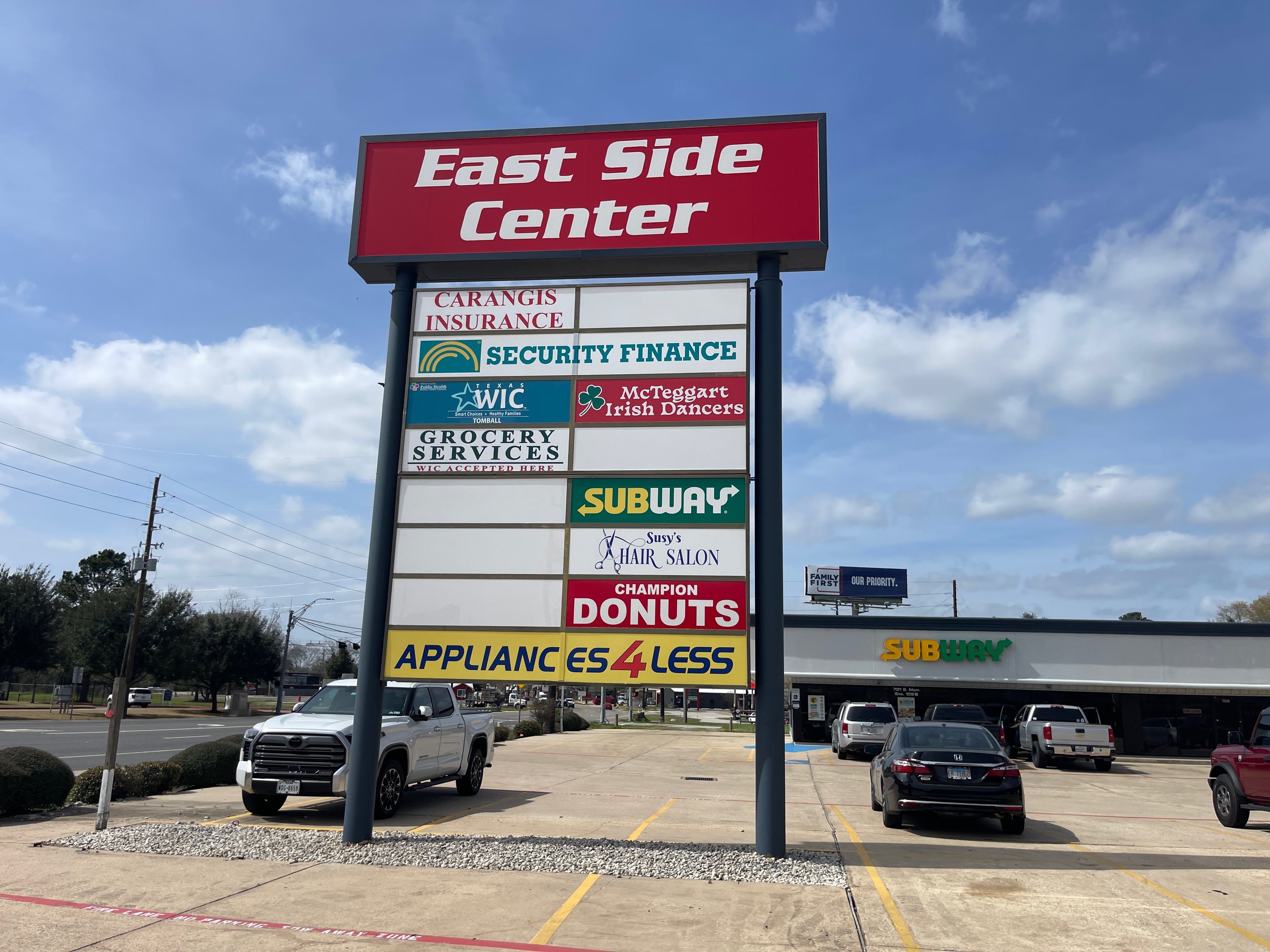 701 E Main St, Tomball, TX 77375