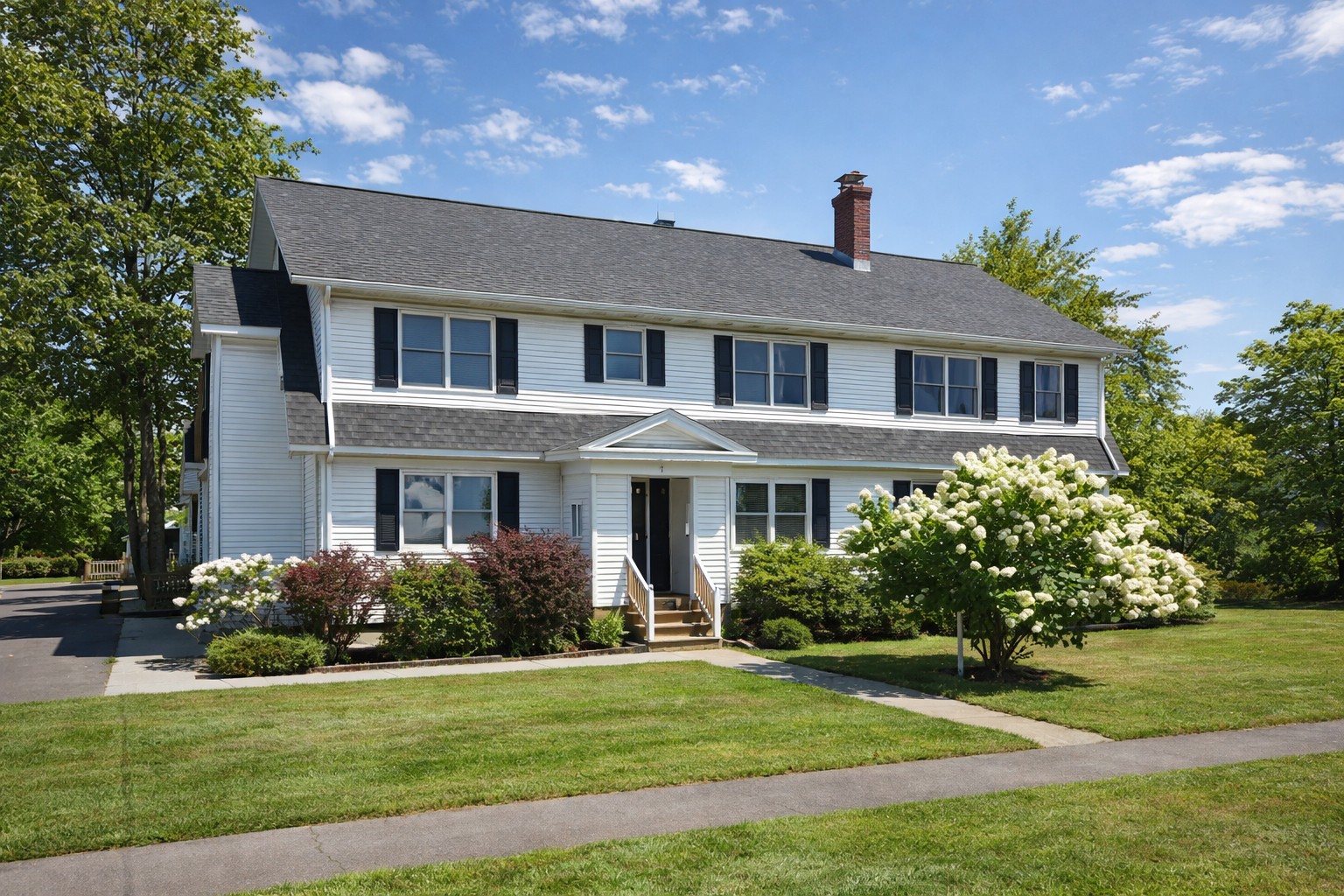 1 Burhans Pl, Delmar, NY 12054