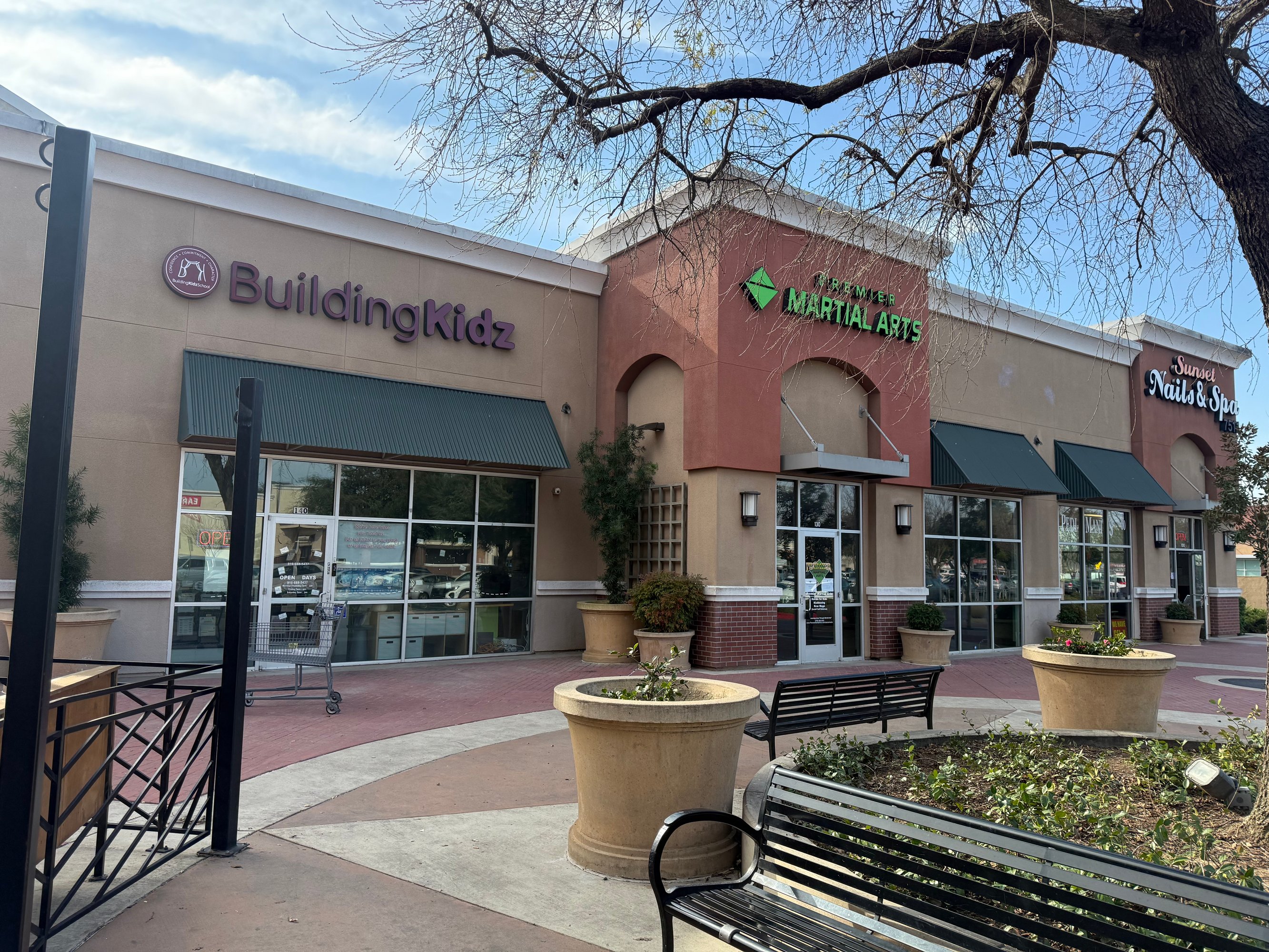 7511 W Stockton Blvd, Sacramento, CA 95823