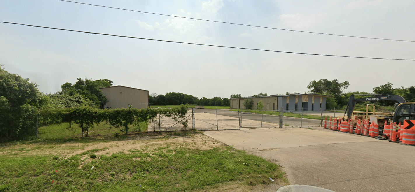 6400 N Main St, Baytown, TX 77521