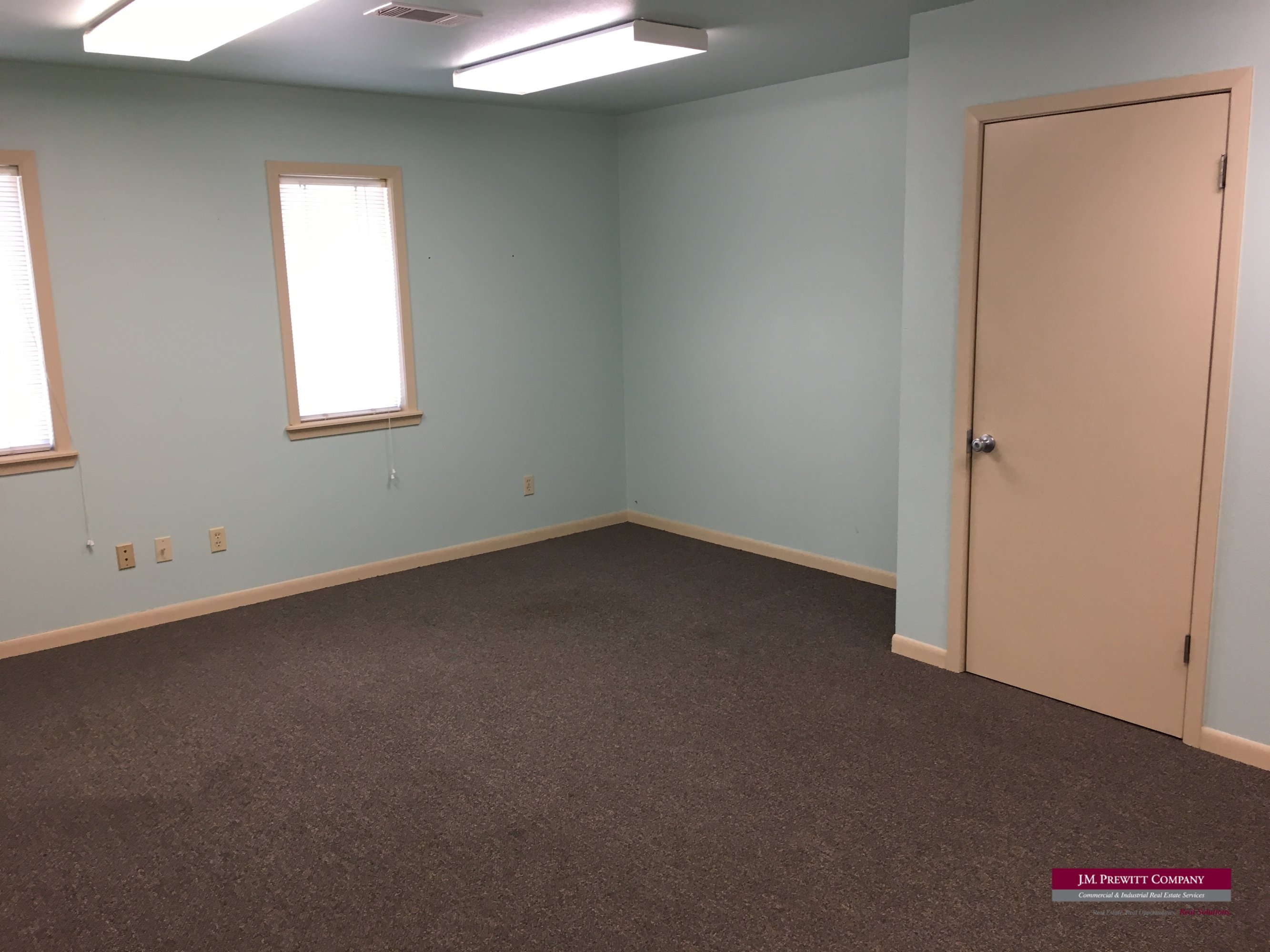 1995 Cedar St, Beaumont, TX 77701
