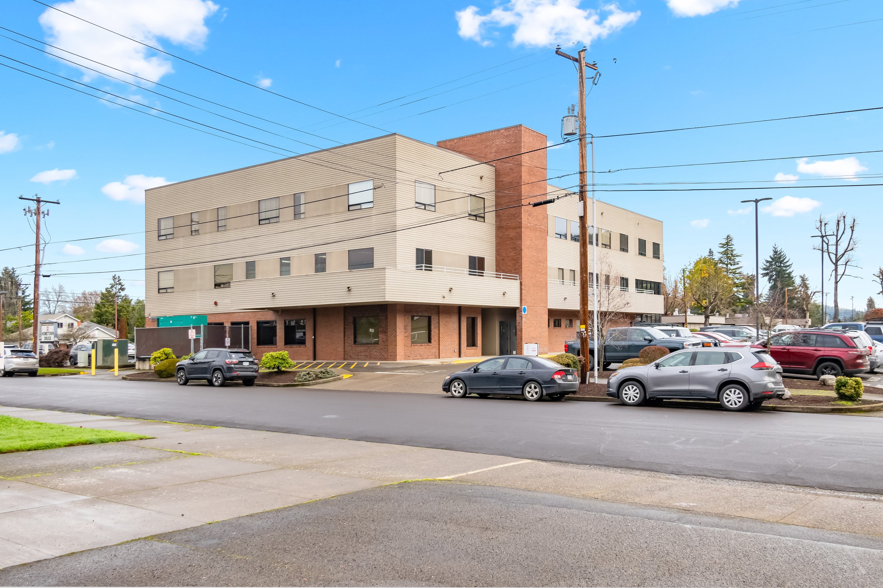1813 W Harvard Ave, Roseburg, OR 97471