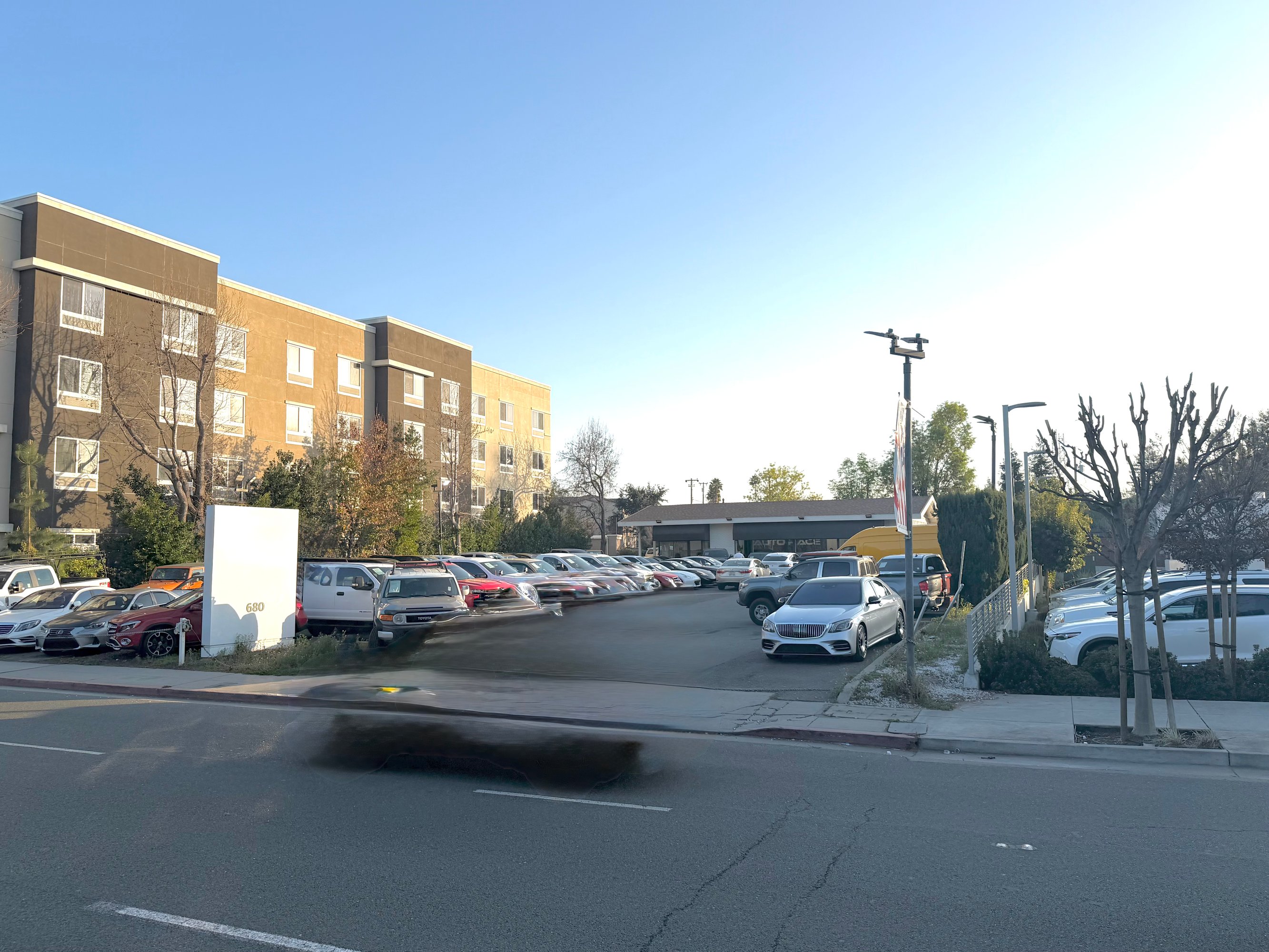 680 W El Camino Real, Sunnyvale, CA 94087