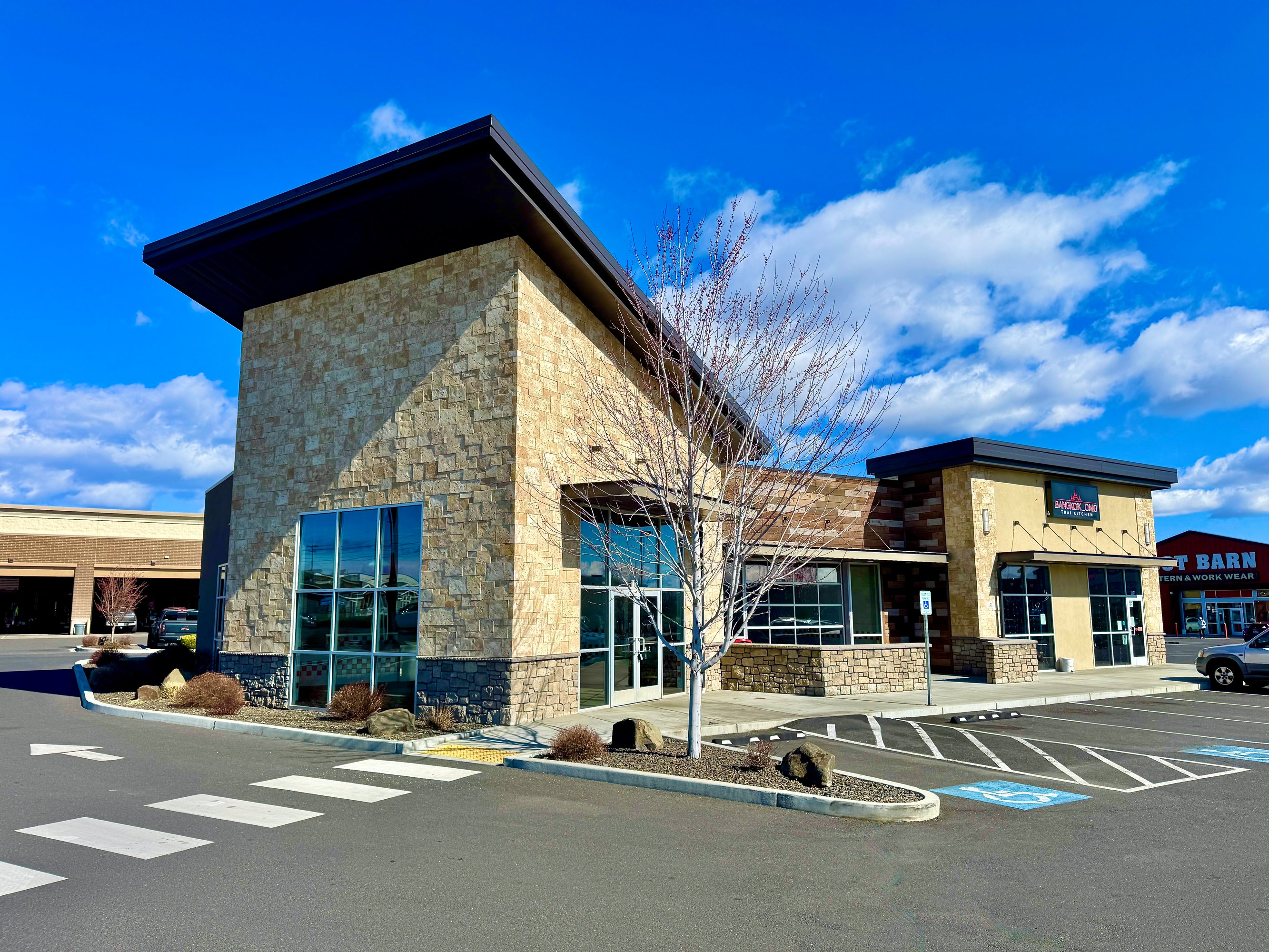 1901 S 1St St, Yakima, WA 98903