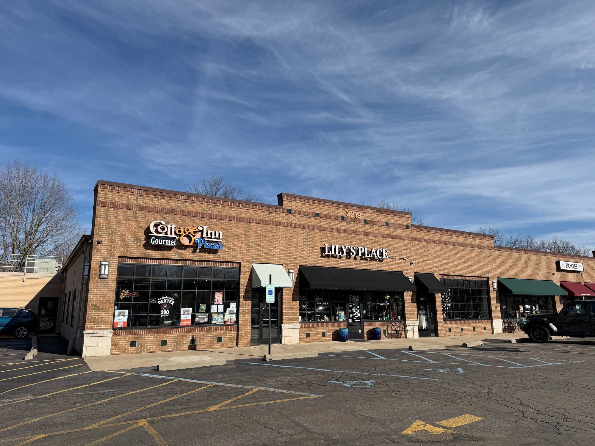 3219 Broad St, Dexter, MI 48130