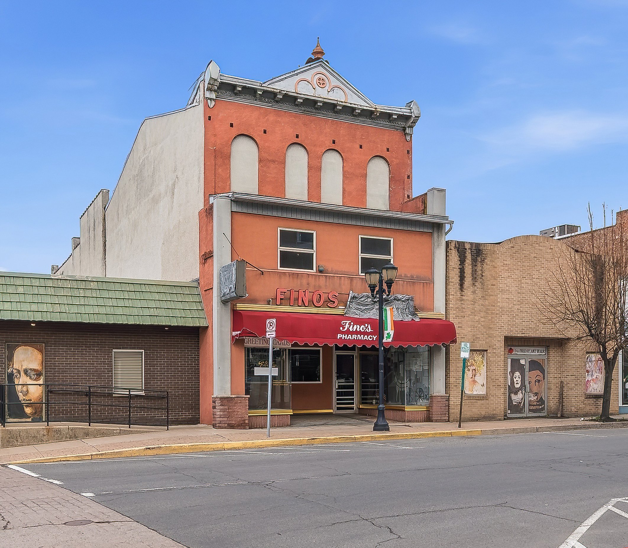 32 N Main St, Pittston, PA 18640